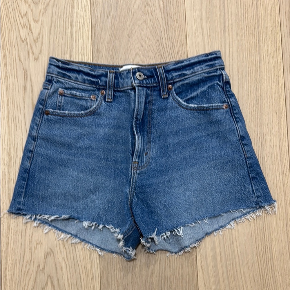 Abercrombie 90’s Relaxed Denim Blue Women's Shorts